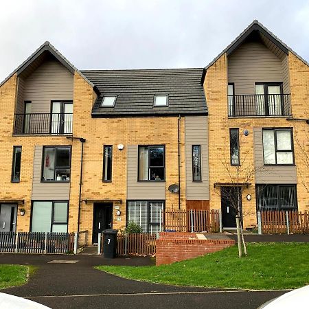 Sheffield City Centre , Free Wifi & Parking - Private Room - Shared House Екстер'єр фото