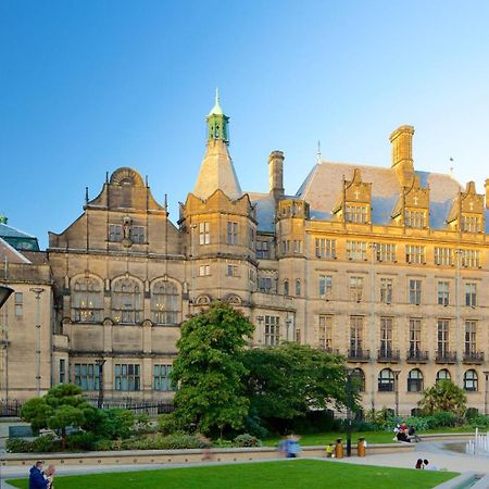 Sheffield City Centre , Free Wifi & Parking - Private Room - Shared House Екстер'єр фото