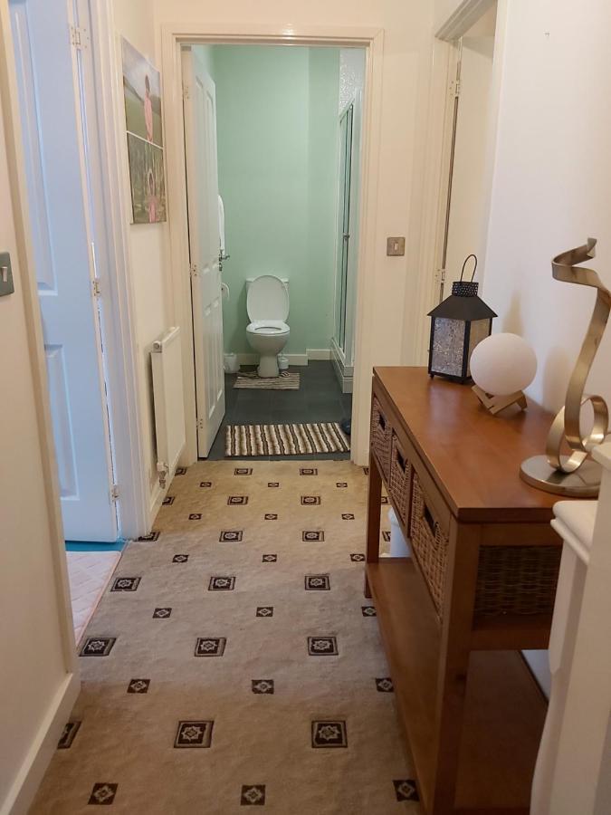 Sheffield City Centre , Free Wifi & Parking - Private Room - Shared House Екстер'єр фото