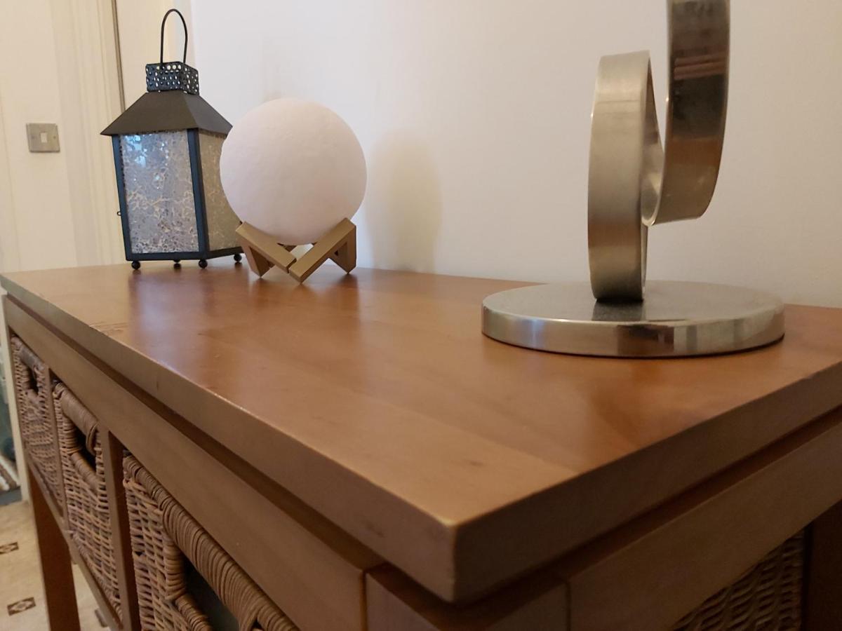 Sheffield City Centre , Free Wifi & Parking - Private Room - Shared House Екстер'єр фото